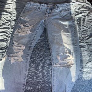 American Eagle Outfitters Light Wash Ripped Skinny Jeans